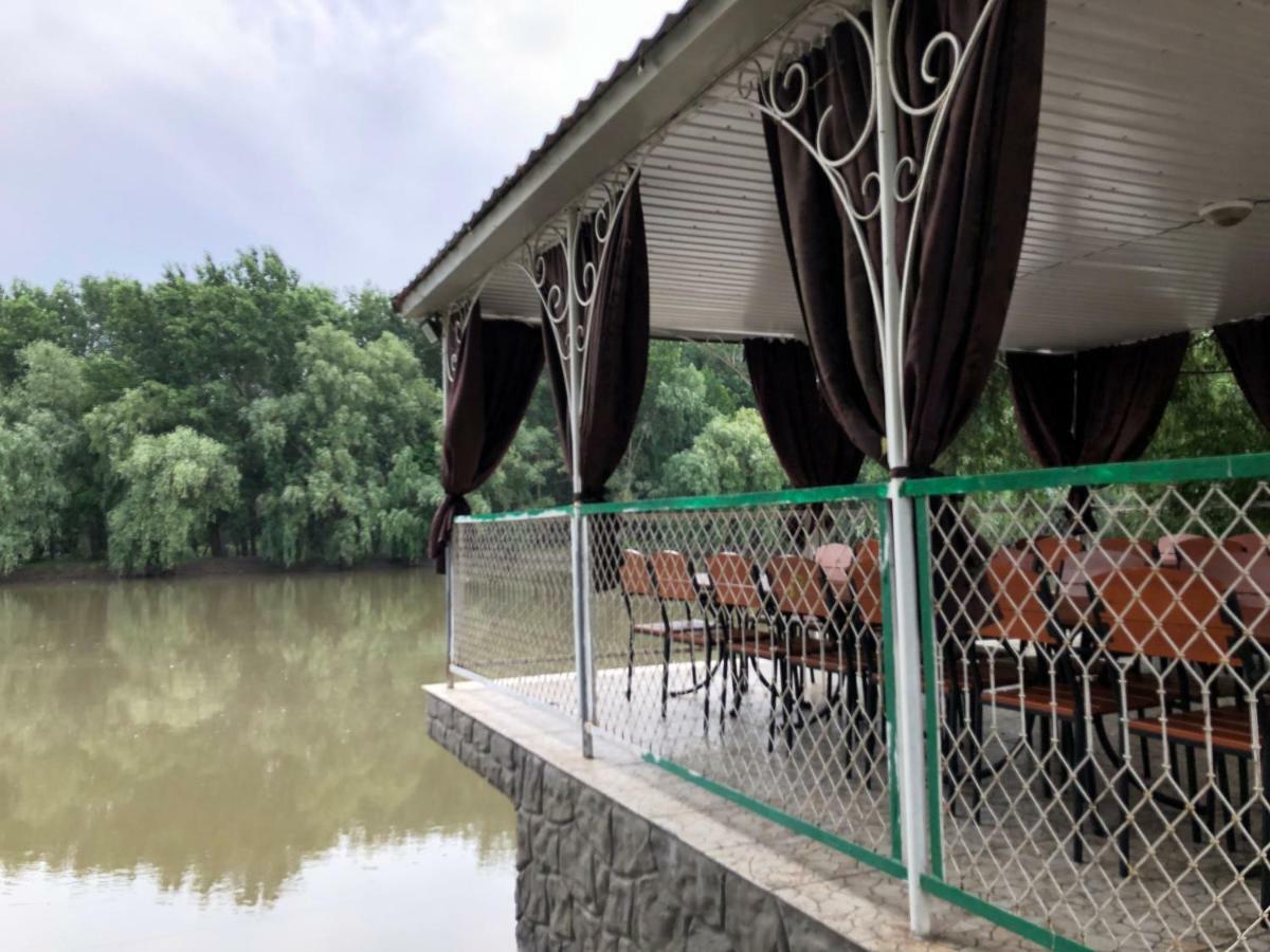 Рыбное Место Hotel Troitskoye Exterior foto